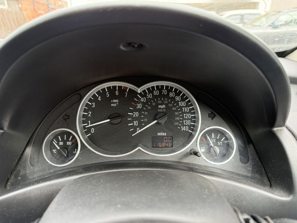 Used Vauxhall Corsa 2004 for sale - 78096934: Photo 10