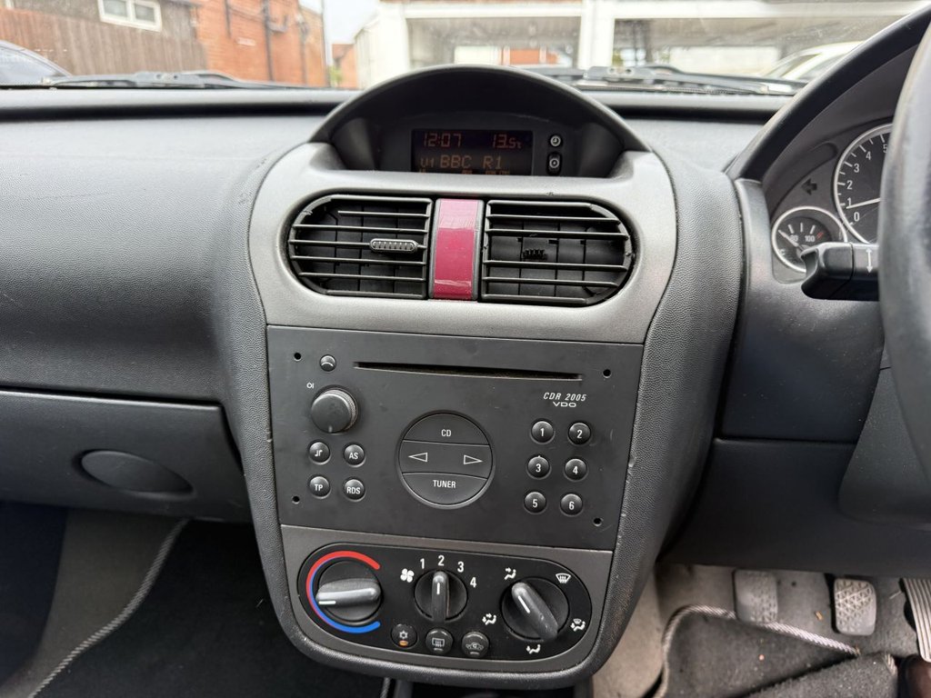 Used Vauxhall Corsa 2004 for sale - 78096934: Photo 11