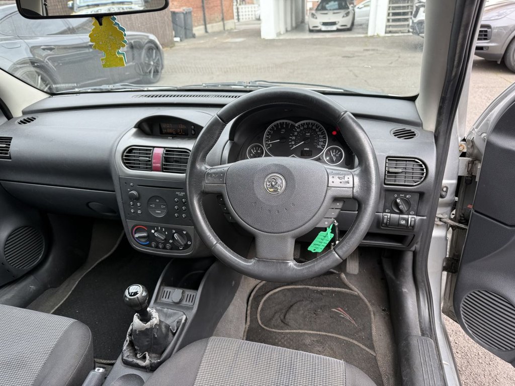 Used Vauxhall Corsa 2004 for sale - 78096934: Photo 9