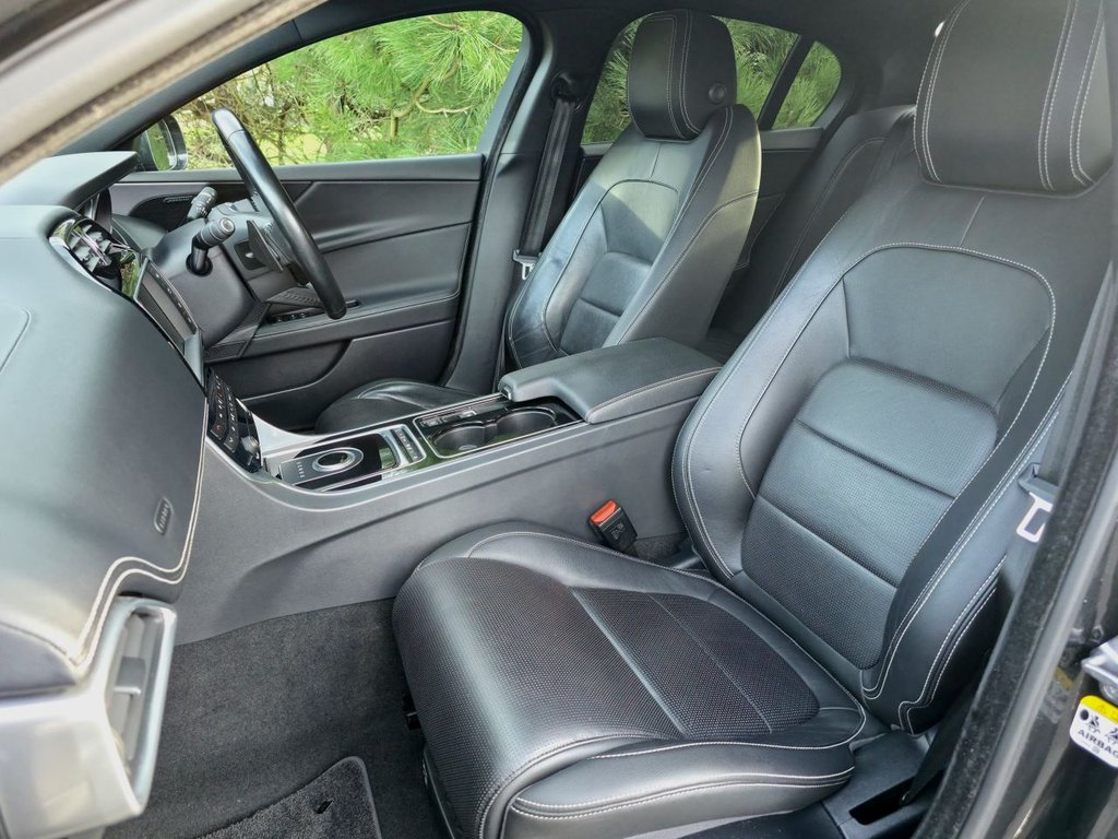 Used Jaguar XE 2016 for sale - 76590723: Photo 13