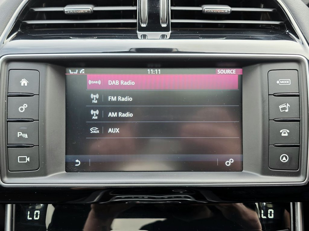 Used Jaguar XE 2016 for sale - 76590723: Photo 24