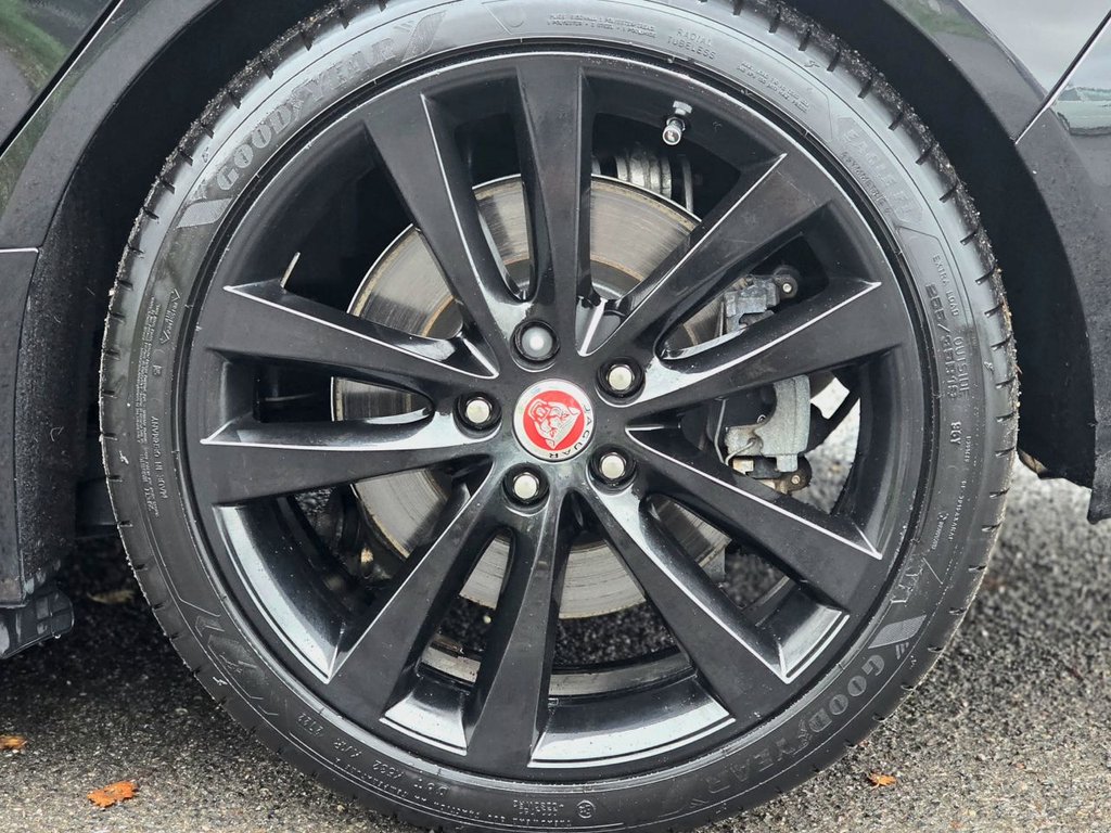 Used Jaguar XE 2016 for sale - 76590723: Photo 34