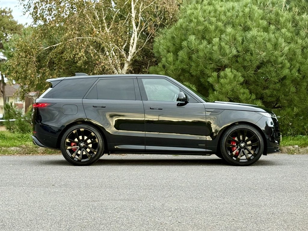 Used Land Rover Range Rover Sport 2023 for sale - 76973049: Photo 2