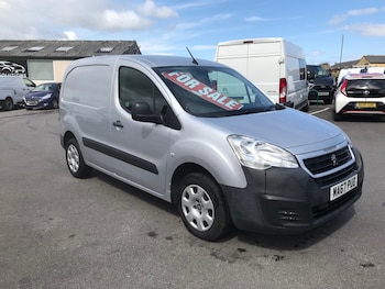 Used Peugeot Partner 2017 for sale - 75284196: Photo