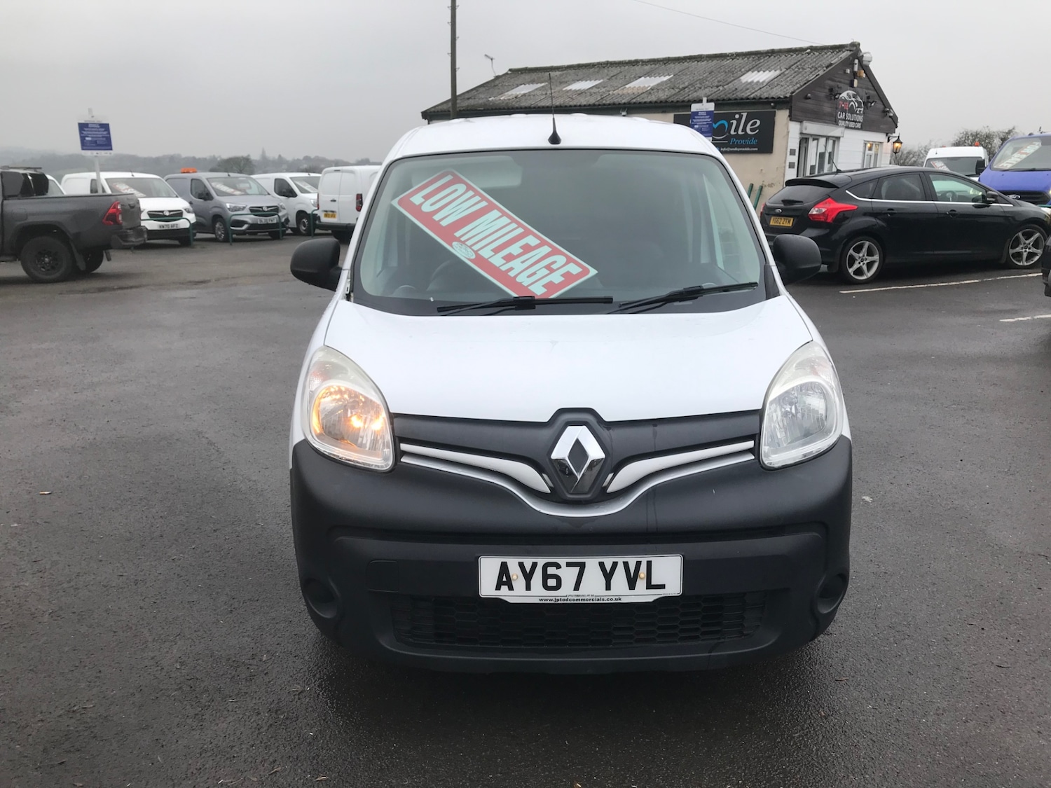 Used Renault Kangoo 2017 for sale - 76707459: Photo 2