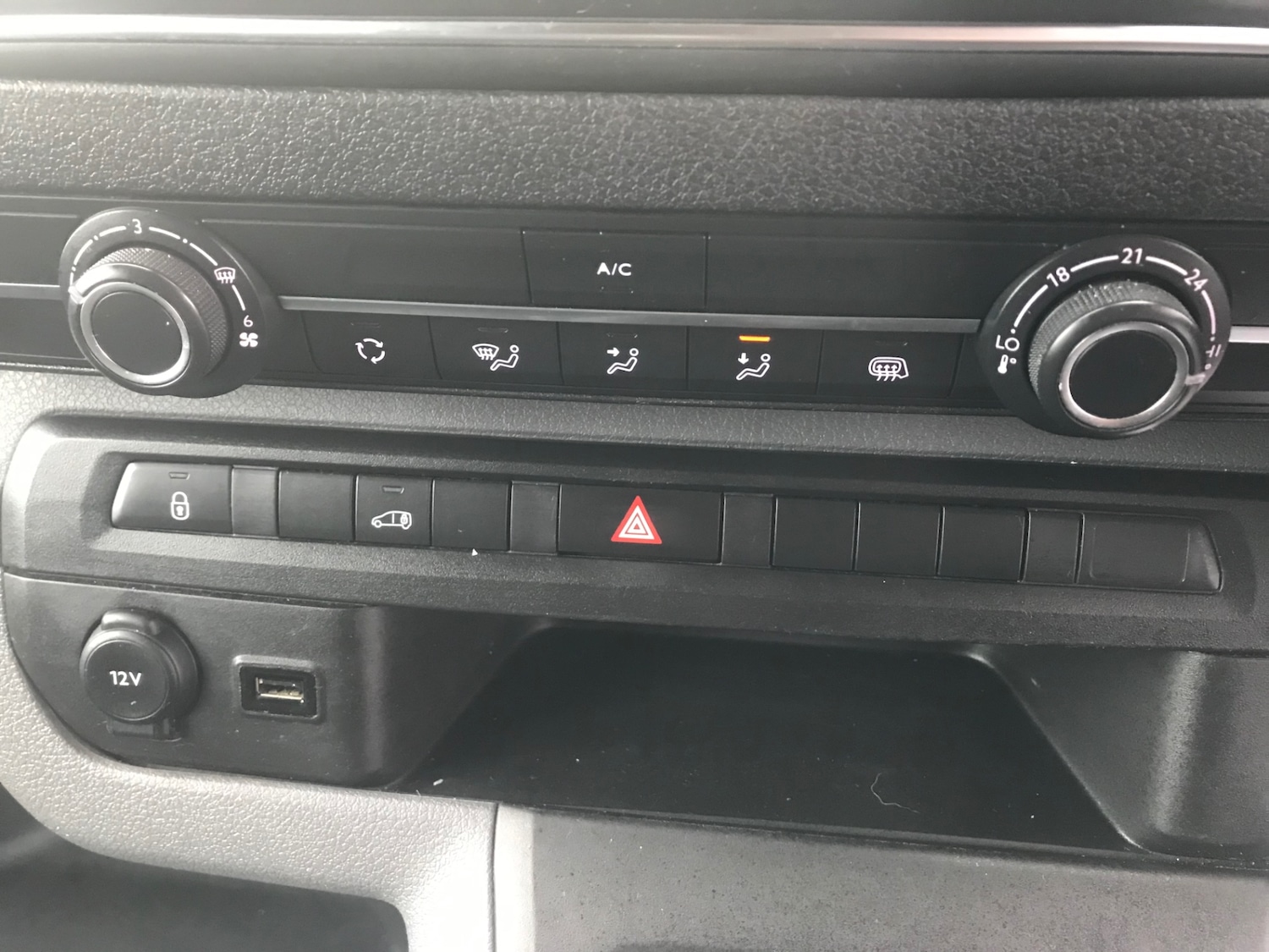 Used Vauxhall Vivaro 2020 for sale - 77651093: Photo 19