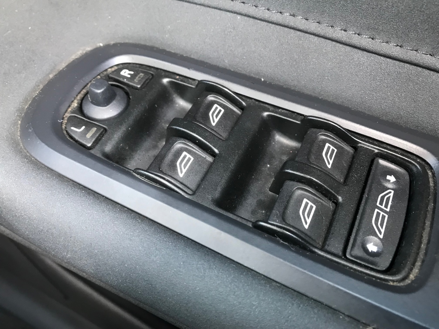 Used Volvo C70 2008 for sale - 78011360: Photo 10