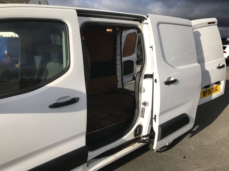 Used Vauxhall Combo 2019 for sale - 76412440: Photo 4