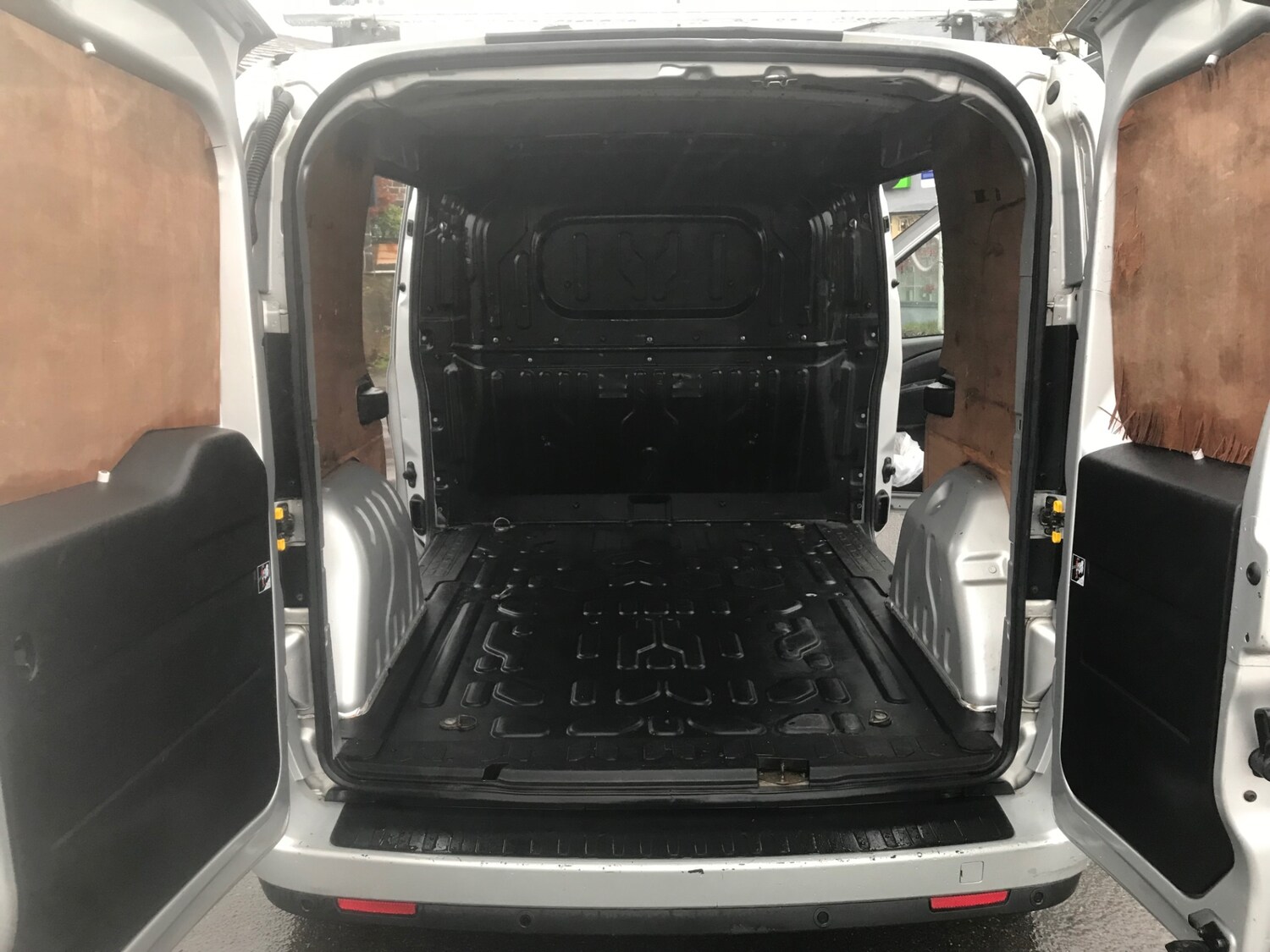 Used Vauxhall Combo 2015 for sale - 77490237: Photo 14