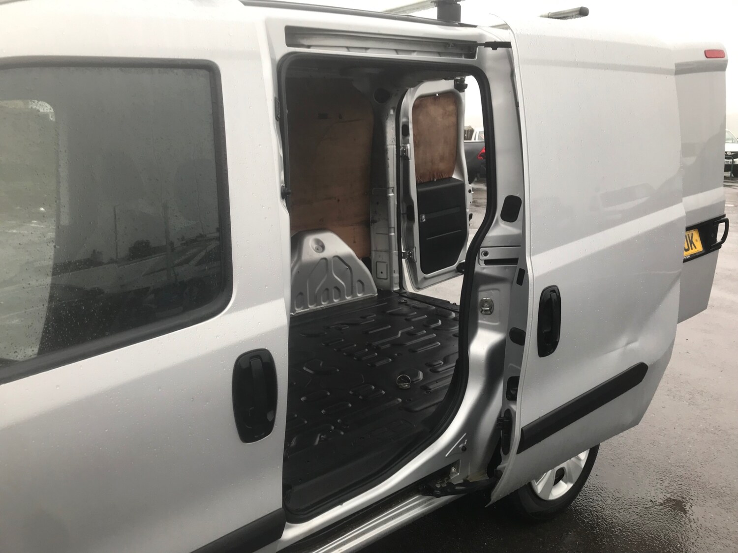 Used Vauxhall Combo 2015 for sale - 77490237: Photo 15