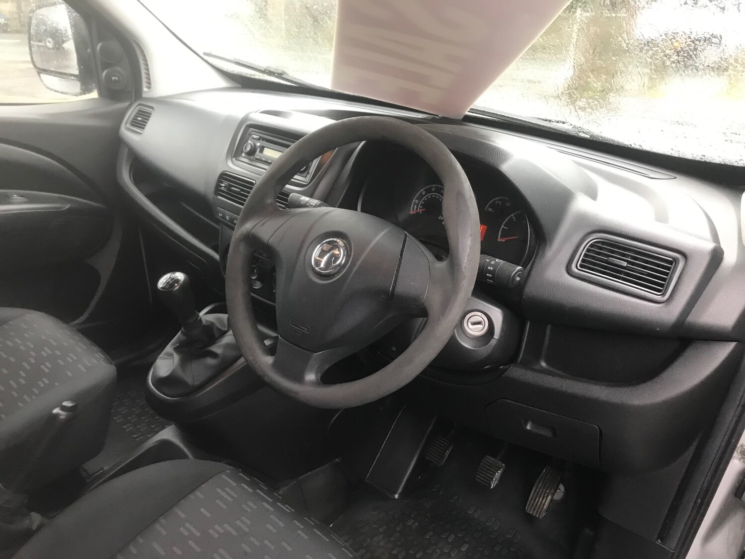 Used Vauxhall Combo 2015 for sale - 77490237: Photo 4
