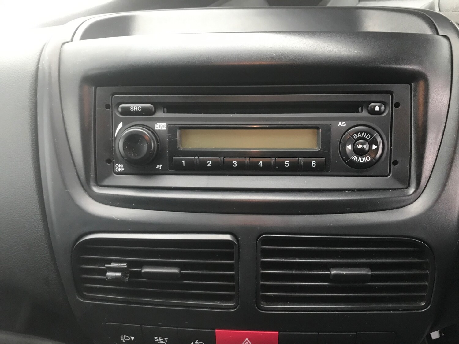 Used Vauxhall Combo 2015 for sale - 77490237: Photo 6