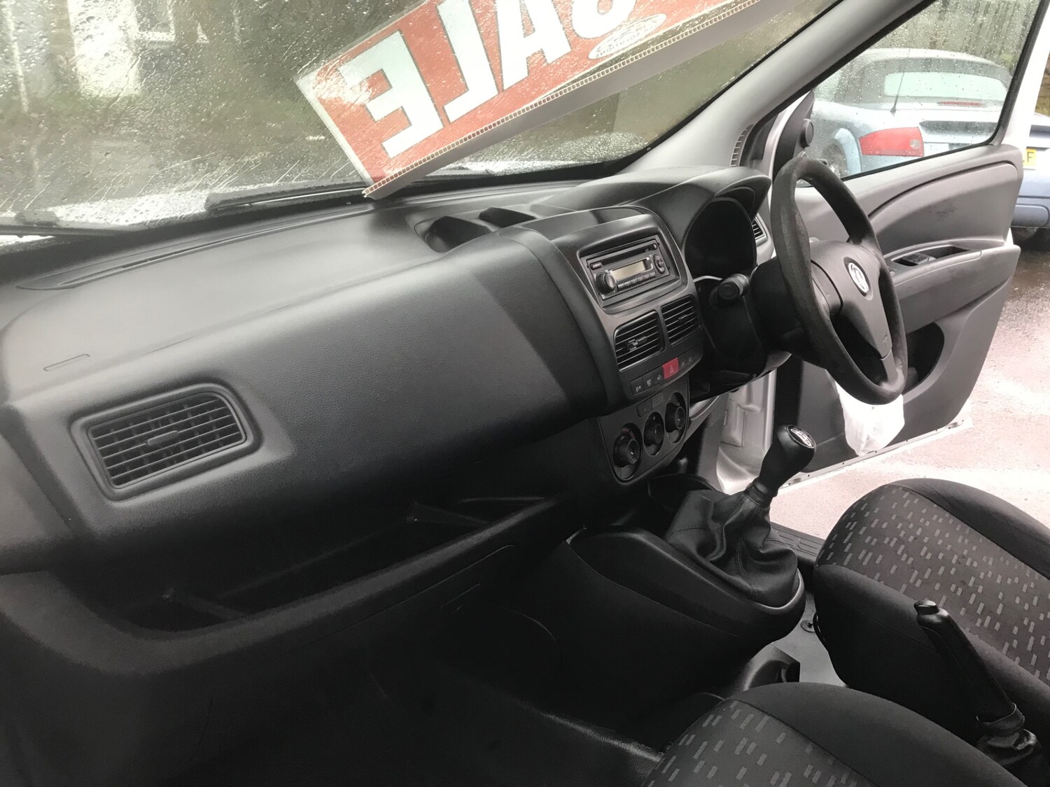 Used Vauxhall Combo 2015 for sale - 77490237: Photo 8