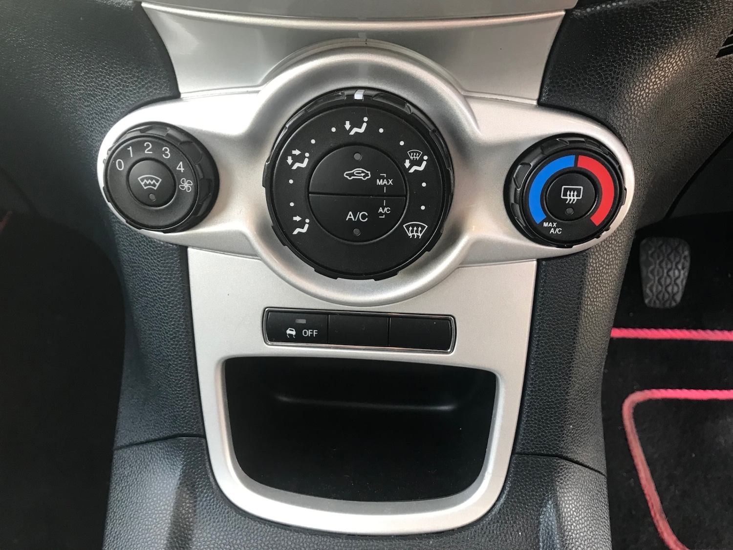 Used Ford Fiesta 2012 for sale - 76391895: Photo 9