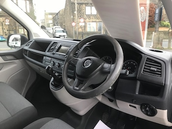 Used Volkswagen Transporter 2019 for sale - 77801859: Photo