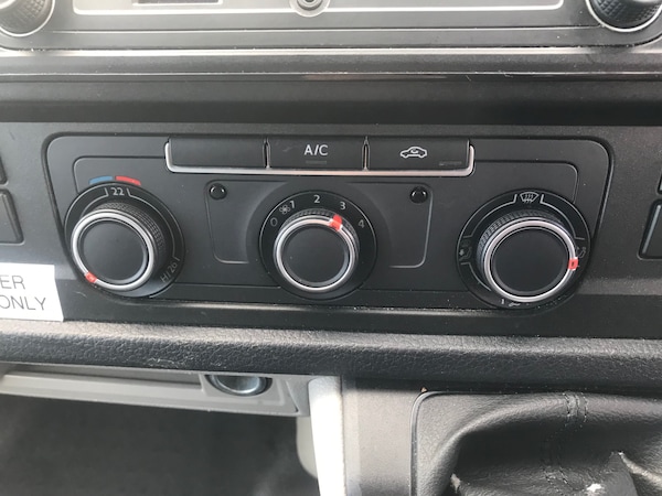 Used Volkswagen Transporter 2016 for sale - 75284208: Photo 8