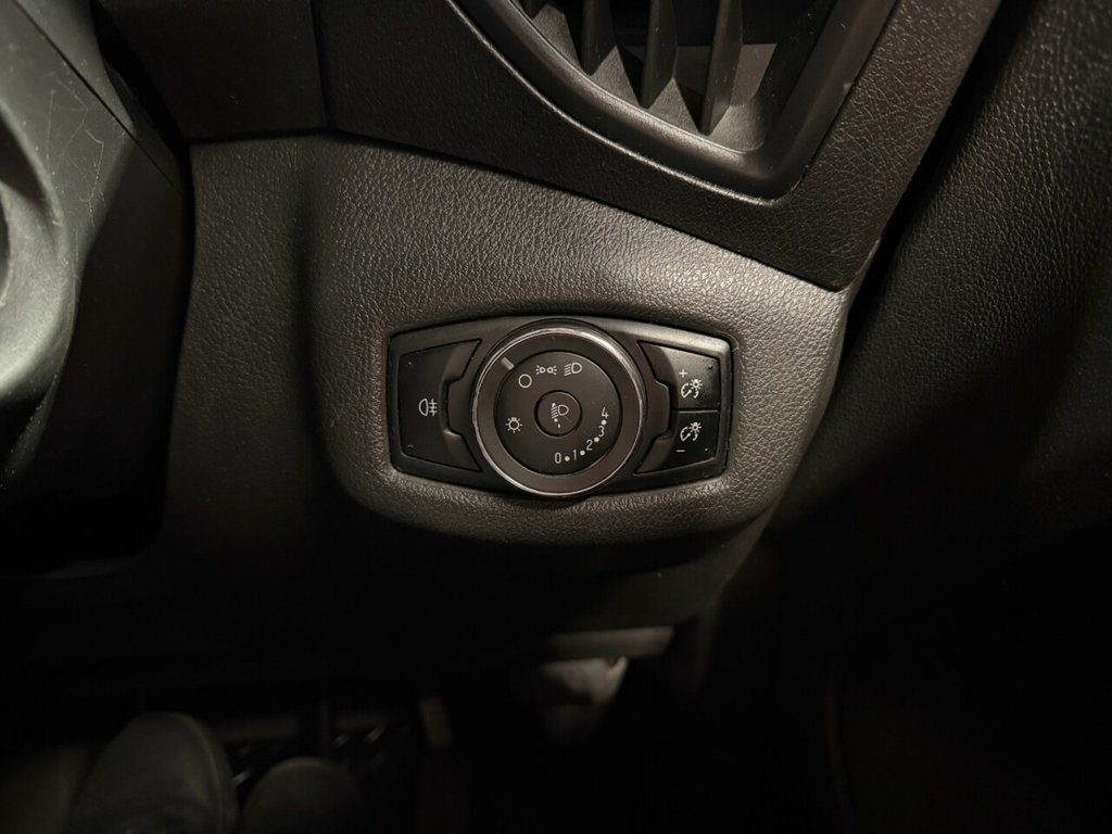 Used Ford Transit Connect 2017 for sale - 77805941: Photo 32