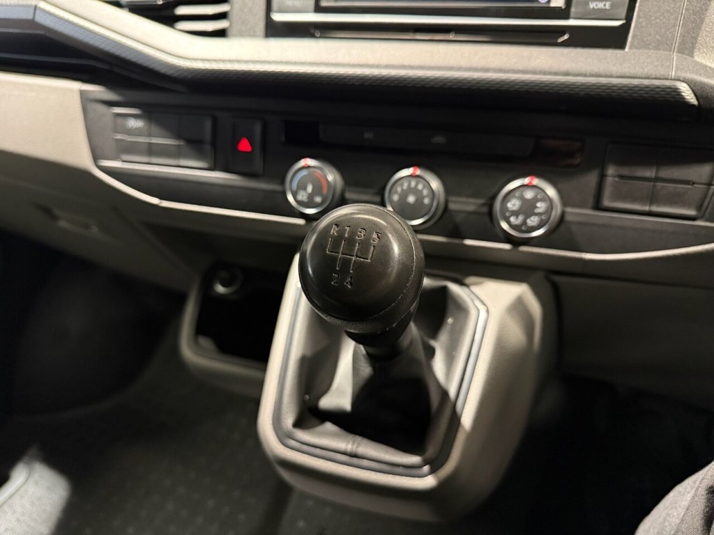 Used Volkswagen Transporter 2021 for sale - 77990638: Photo 28