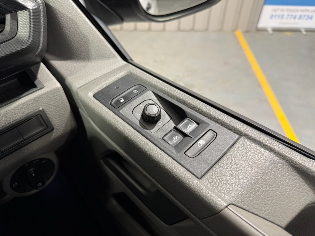 Used Volkswagen Transporter 2021 for sale - 77990638: Photo 33