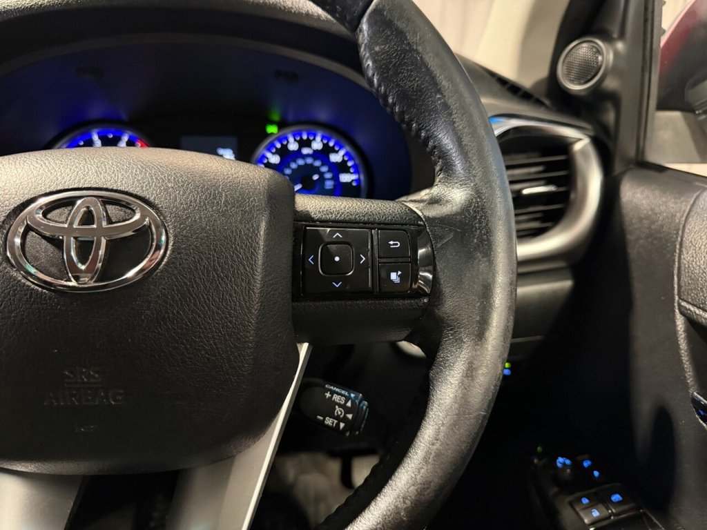 Used Toyota Hilux 2017 for sale - 77212953: Photo 32