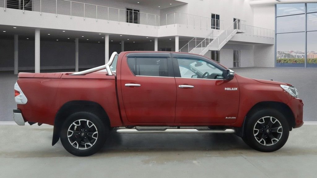 Used Toyota Hilux 2017 for sale - 77212953: Photo 5