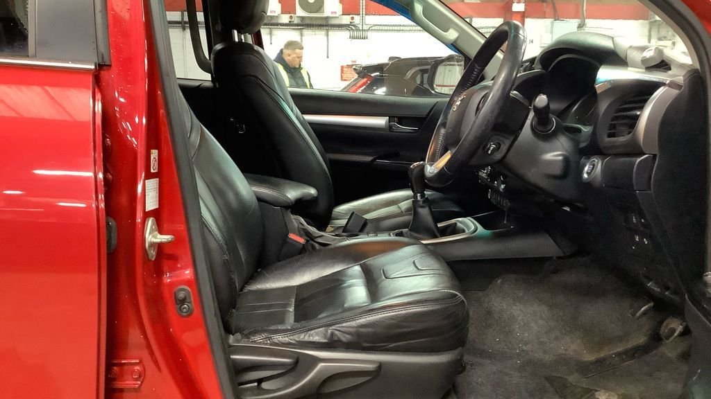 Used Toyota Hilux 2017 for sale - 77212953: Photo 8