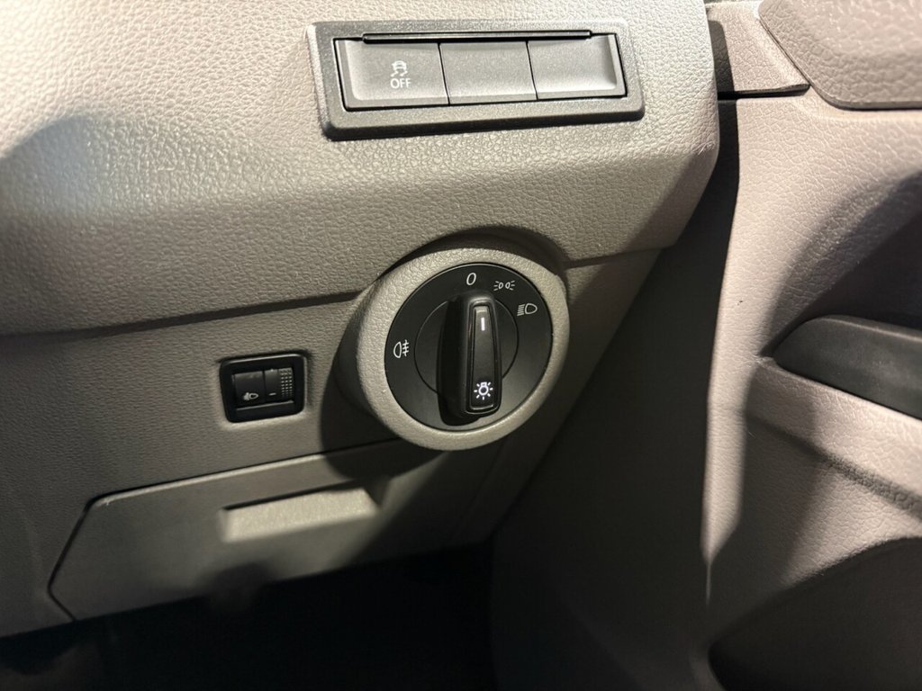 Used Volkswagen Transporter 2021 for sale - 77571723: Photo 31