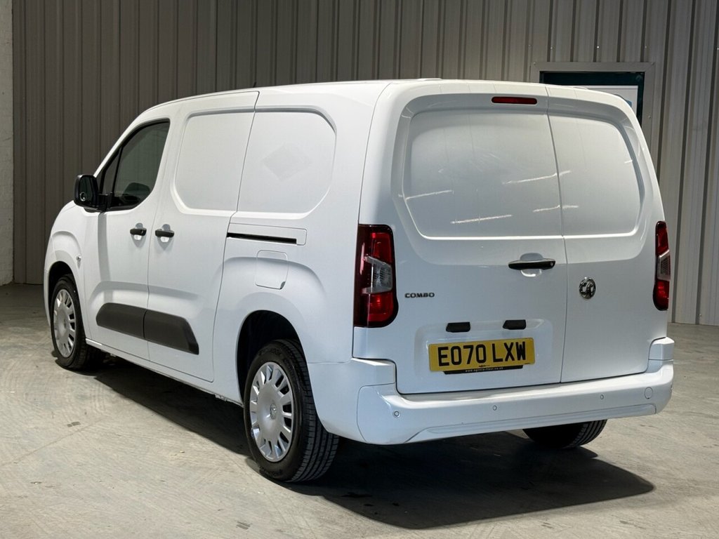 Used Vauxhall Combo 2020 for sale - 76797894: Photo 2