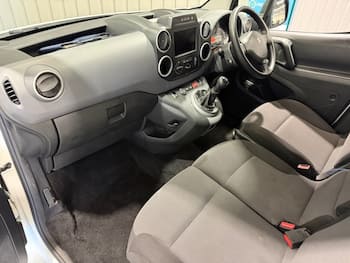 Used Peugeot Partner 2018 for sale - 79856605: Photo