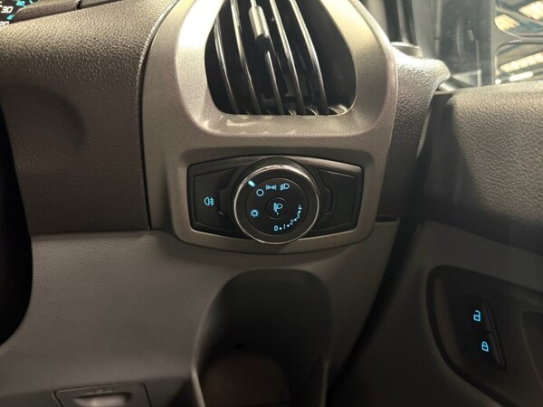 Used Ford Transit Custom 2018 for sale - 74494266: Photo 28