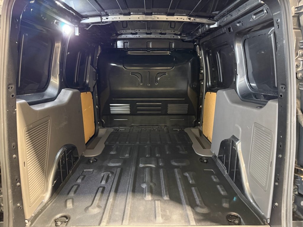 Used Ford Transit Connect 2022 for sale - 76617370: Photo 19