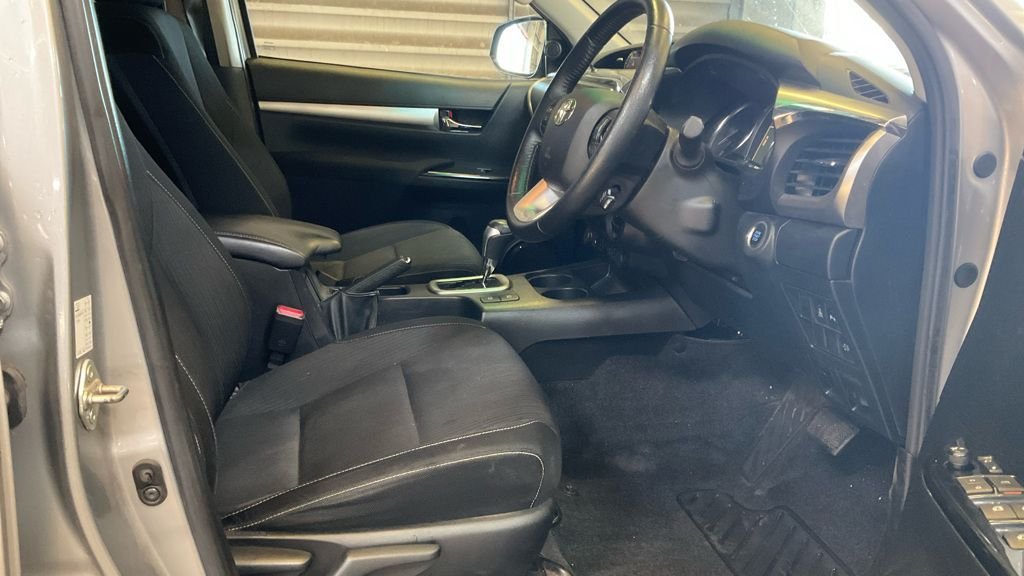Used Toyota Hilux 2021 for sale - 77212119: Photo 7