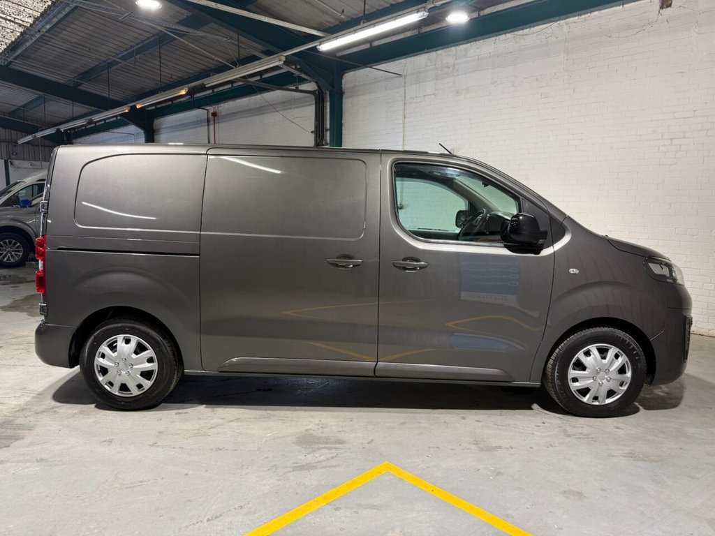 Used Vauxhall Vivaro 2022 for sale - 77680203: Photo 19