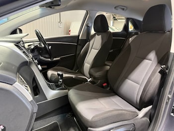 Used Hyundai i30 2016 for sale - 79385407: Photo