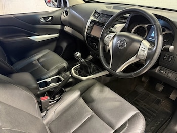 Used Nissan Navara 2018 for sale - 75727339: Photo