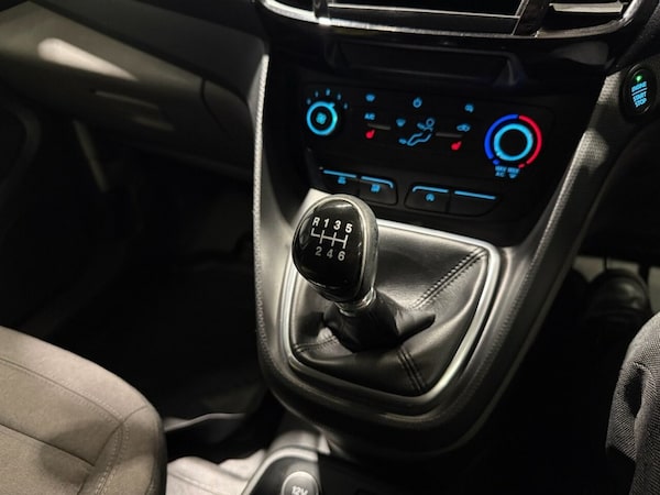 Used Ford Transit Connect 2018 for sale - 76105598: Photo 33