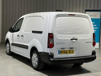 Used Peugeot Partner 2016 for sale - 76520399: Photo