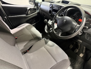 Used Peugeot Partner 2016 for sale - 76520399: Photo