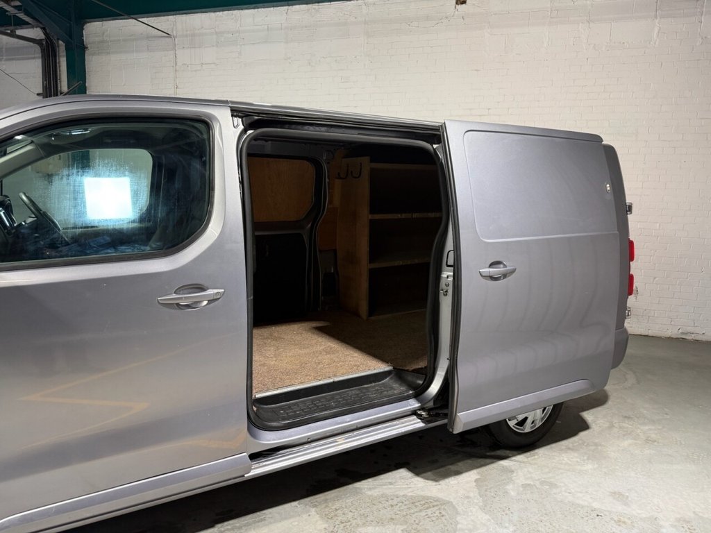 Used Vauxhall Vivaro 2019 for sale - 77275926: Photo 15