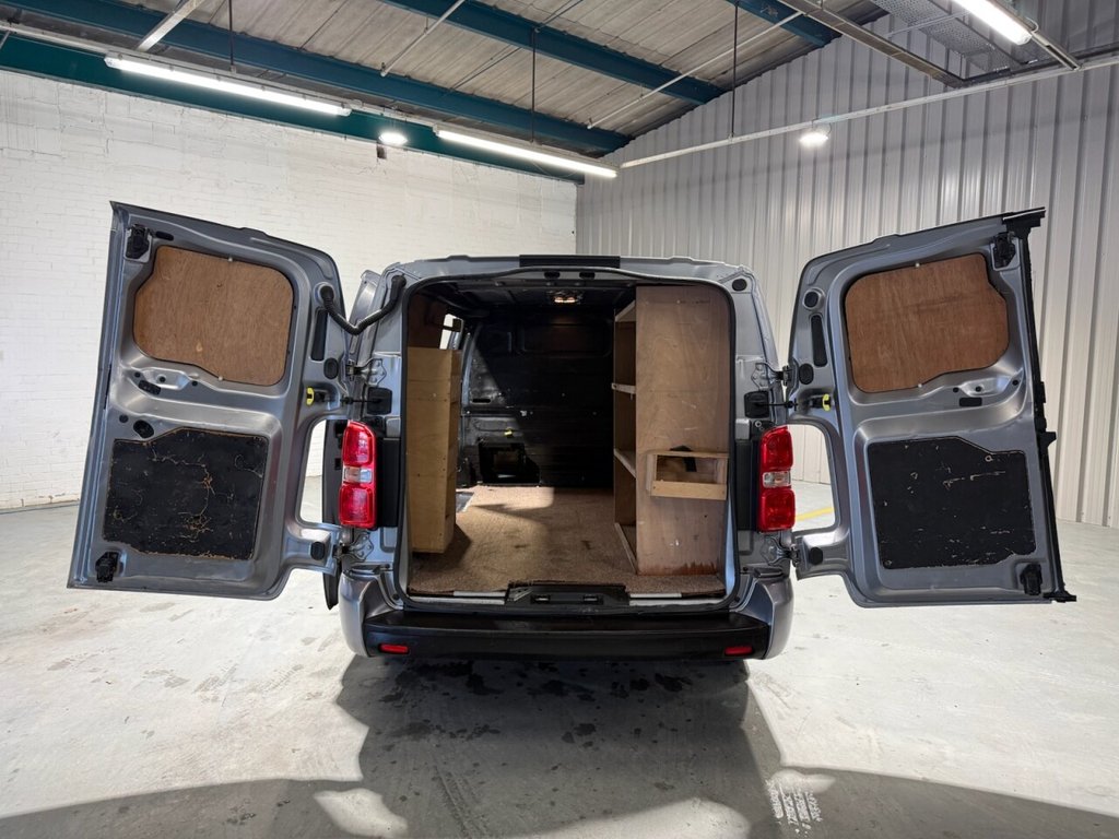 Used Vauxhall Vivaro 2019 for sale - 77275926: Photo 19