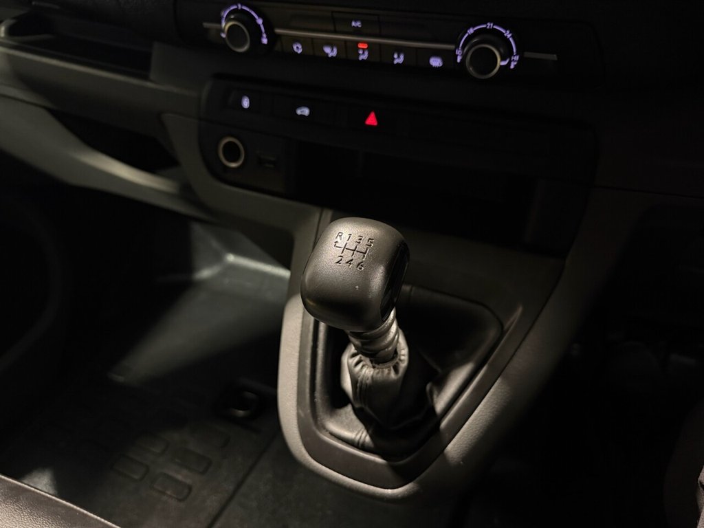 Used Vauxhall Vivaro 2019 for sale - 77275926: Photo 28