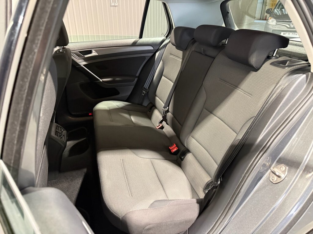 Used Volkswagen Golf 2017 for sale - 76973169: Photo 10