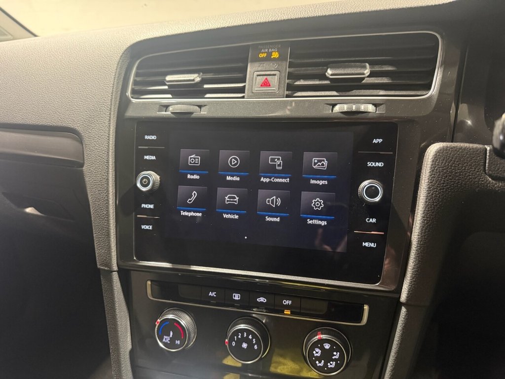 Used Volkswagen Golf 2017 for sale - 76973169: Photo 21