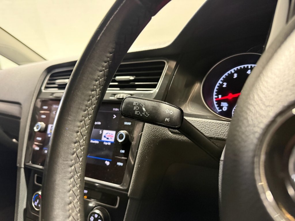 Used Volkswagen Golf 2017 for sale - 76973169: Photo 27