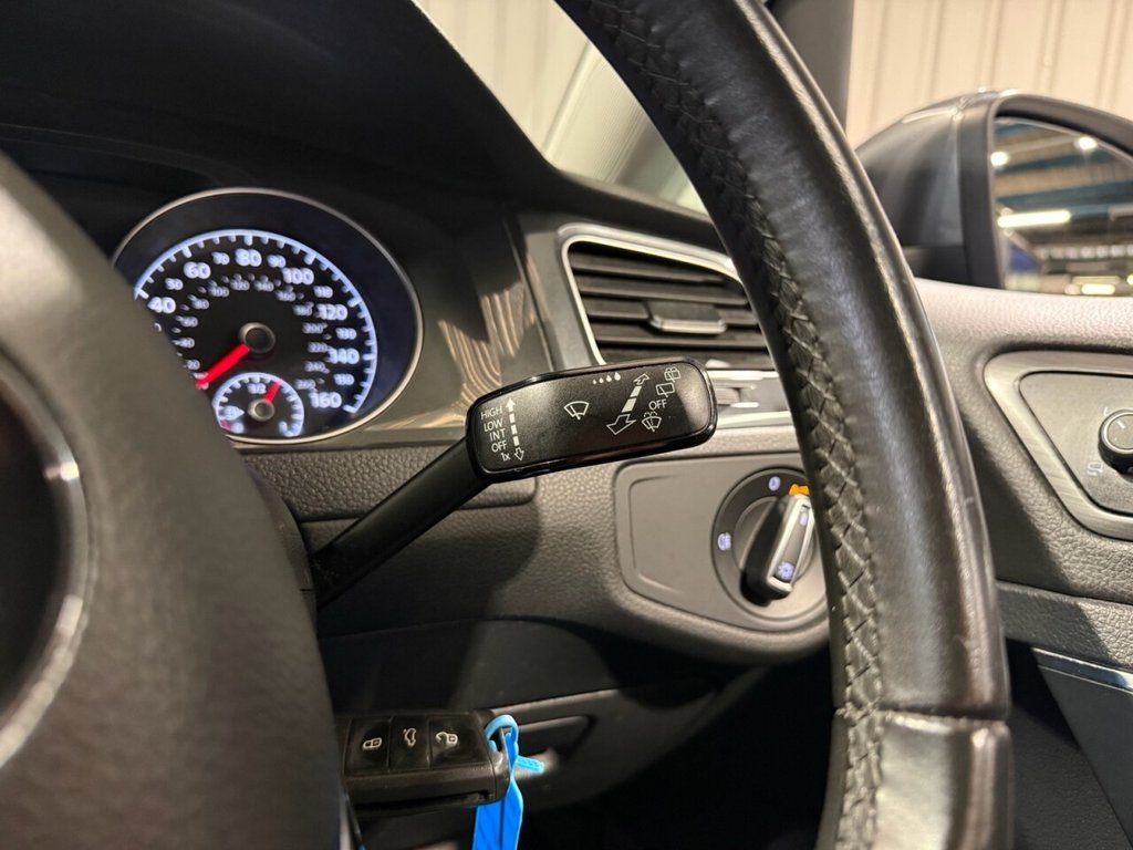 Used Volkswagen Golf 2017 for sale - 76973169: Photo 28