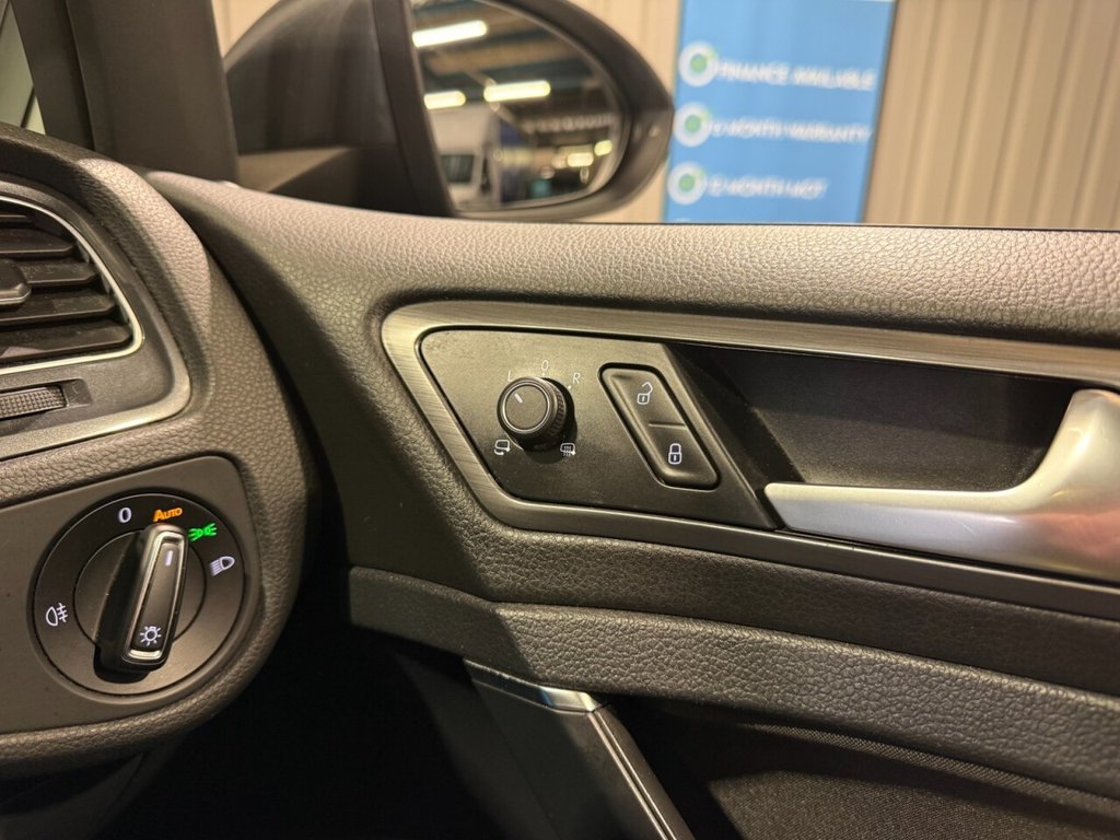 Used Volkswagen Golf 2017 for sale - 76973169: Photo 31