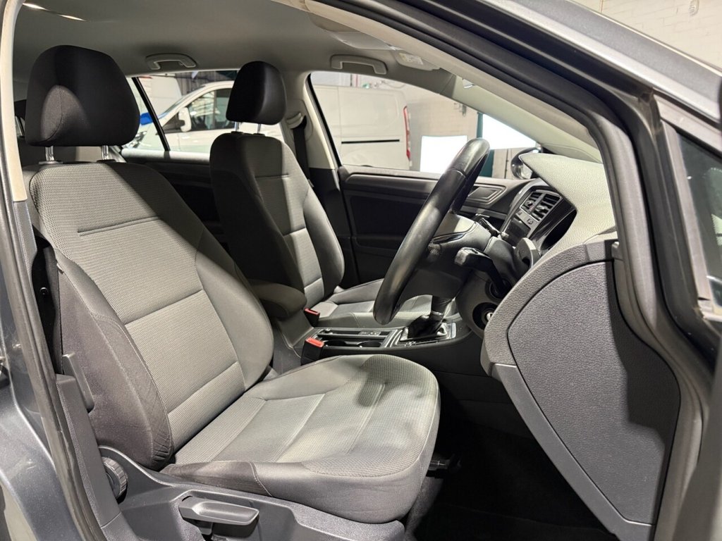 Used Volkswagen Golf 2017 for sale - 76973169: Photo 5