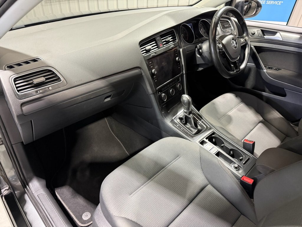 Used Volkswagen Golf 2017 for sale - 76973169: Photo 6