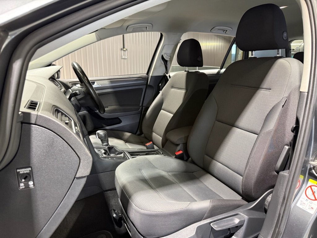 Used Volkswagen Golf 2017 for sale - 76973169: Photo 7