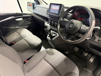 Used Renault Trafic 2023 for sale - 79345412: Photo